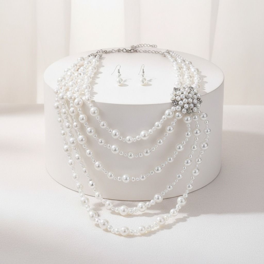 Elegance in White: Pearl Brooch Necklace